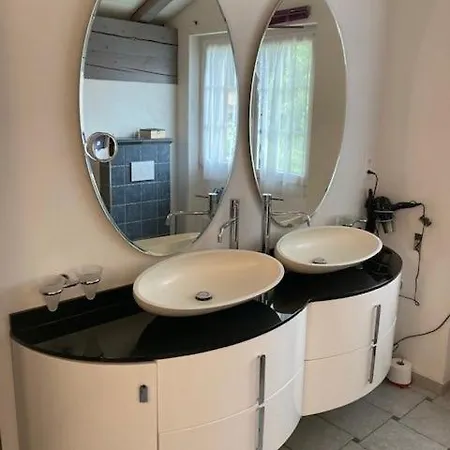 Duplex Edelweiss アパート *